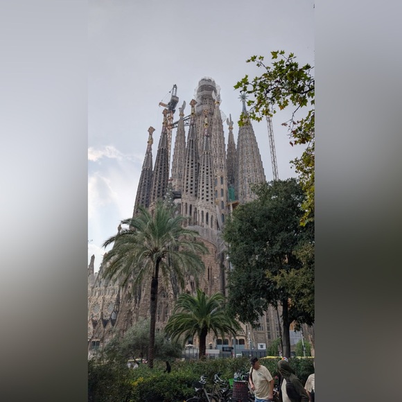 Meet your Posher, Esther - Picture 3 of 12